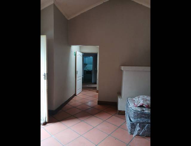 10 BEDROOM FREESTANDING FOR SALE IN HURST HILL